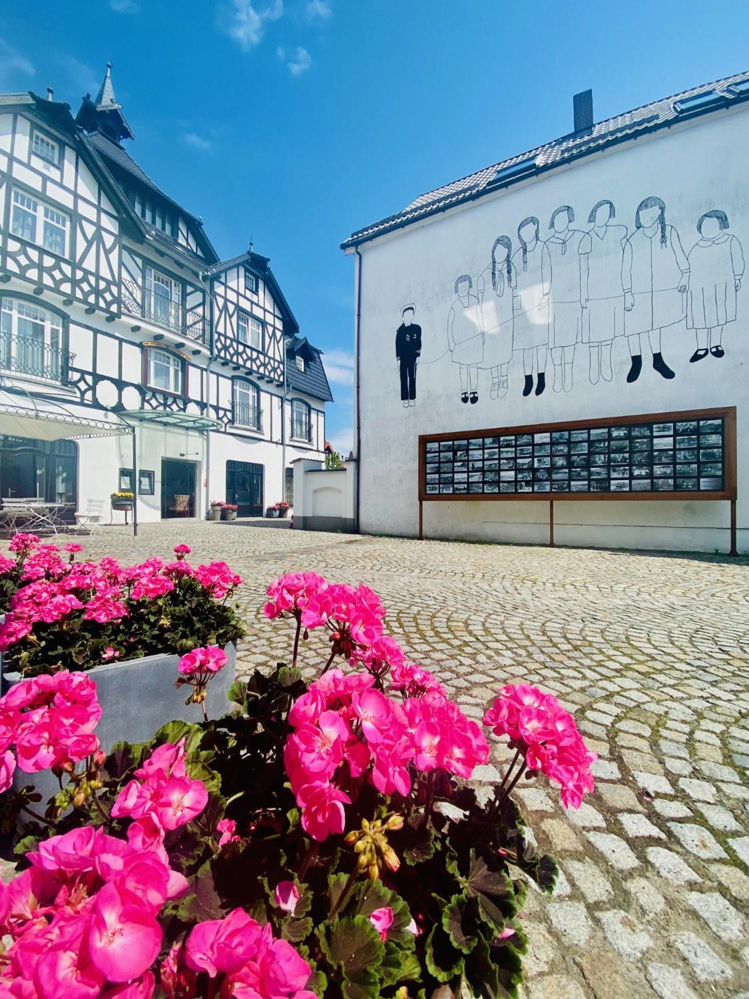 Hotel Rejs Ustka Exterior photo