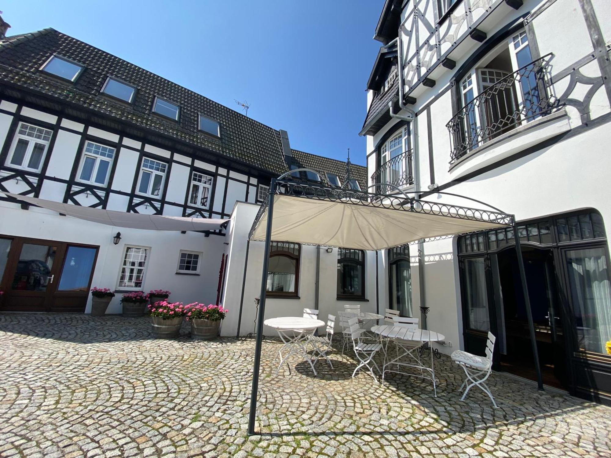 Hotel Rejs Ustka Exterior photo